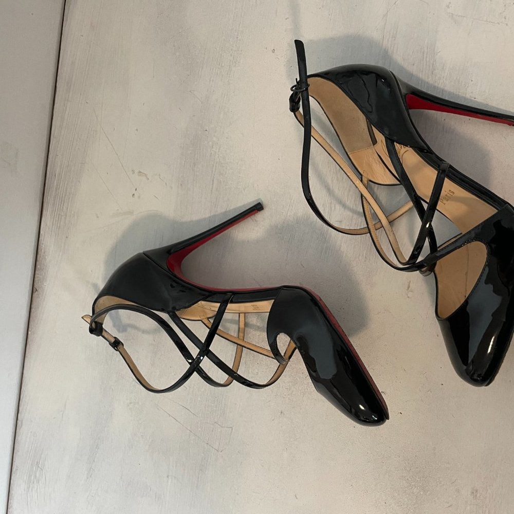Christian Louboutin Soustelissimo 100 D'Orsay Pumps Black Patent Leather. - Picture 4 of 10